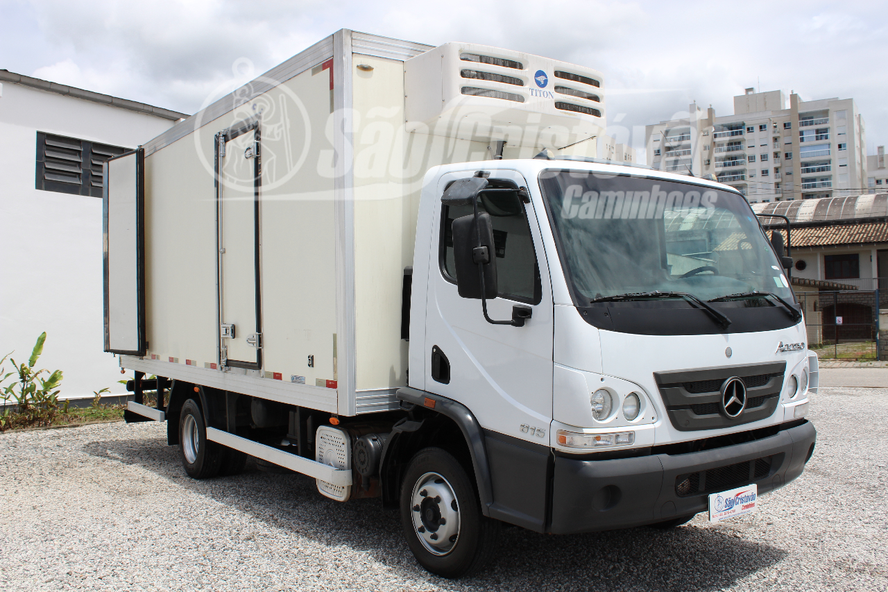 CAMINHAO MERCEDES-BENZ MB 815 Baú Frigorífico 3/4 4x2 São Cristóvão Caminhões SAO JOSE SANTA CATARINA SC